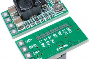 Mini-Spannungswandler, DC-DC 12–24V